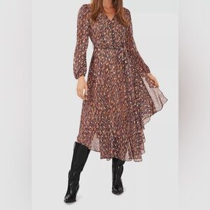 VINCE CAMUTO Pattern high low Long sleeve dress, amazing worn condition, size S